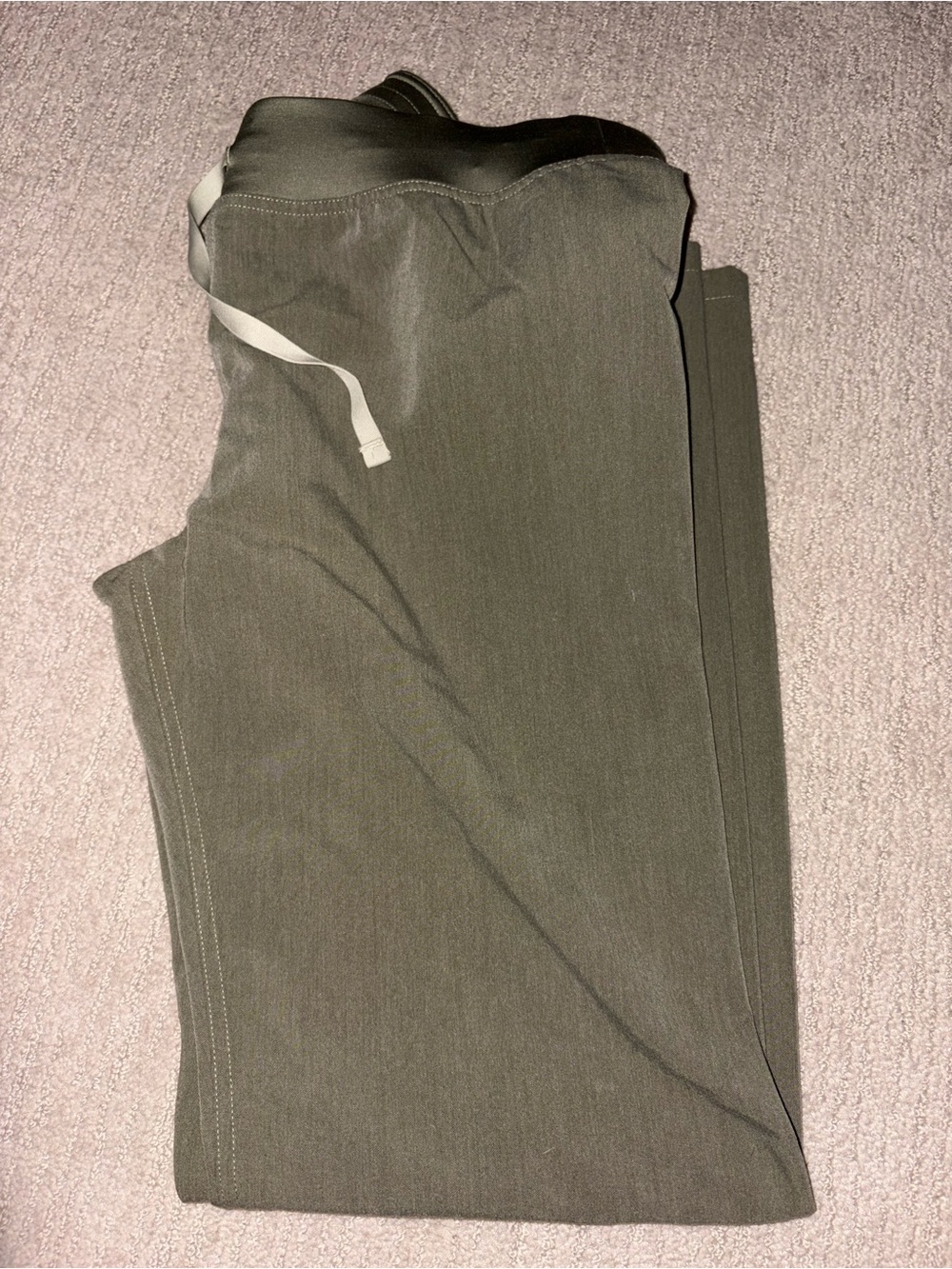 FIGS Women’s Straight-Leg Scrub Pants in Olive Green Livingston Low Rise
